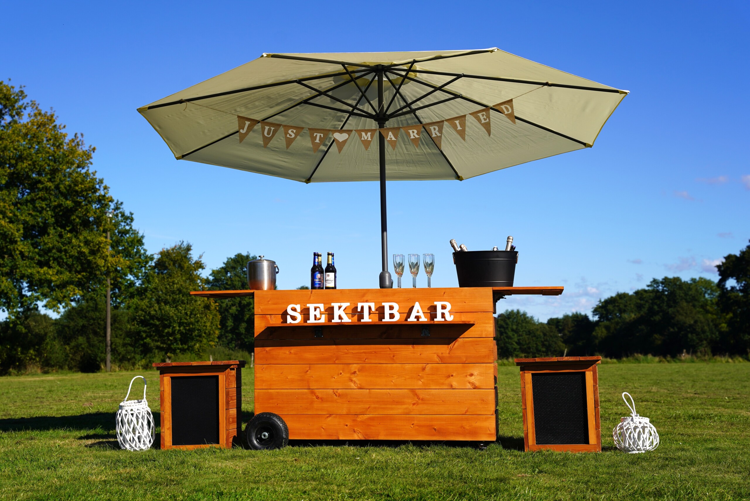 Holzsektbar